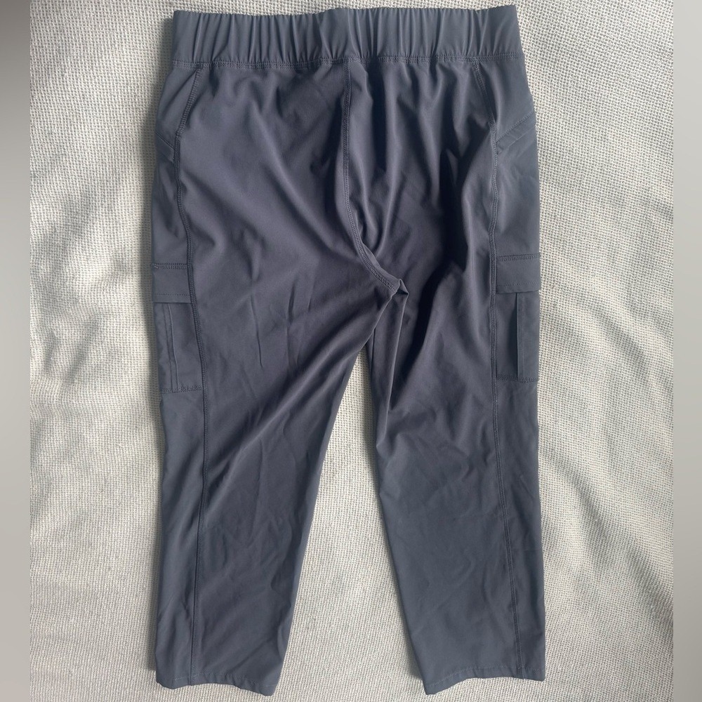 Eddie Bauer Womens Cargo Capris Pants Size 10 Gray Elastic Waist Pockets - Picture 4 of 5